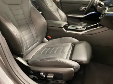 BMW 330i xDrive Limousine LiveCockpitProf Kamera