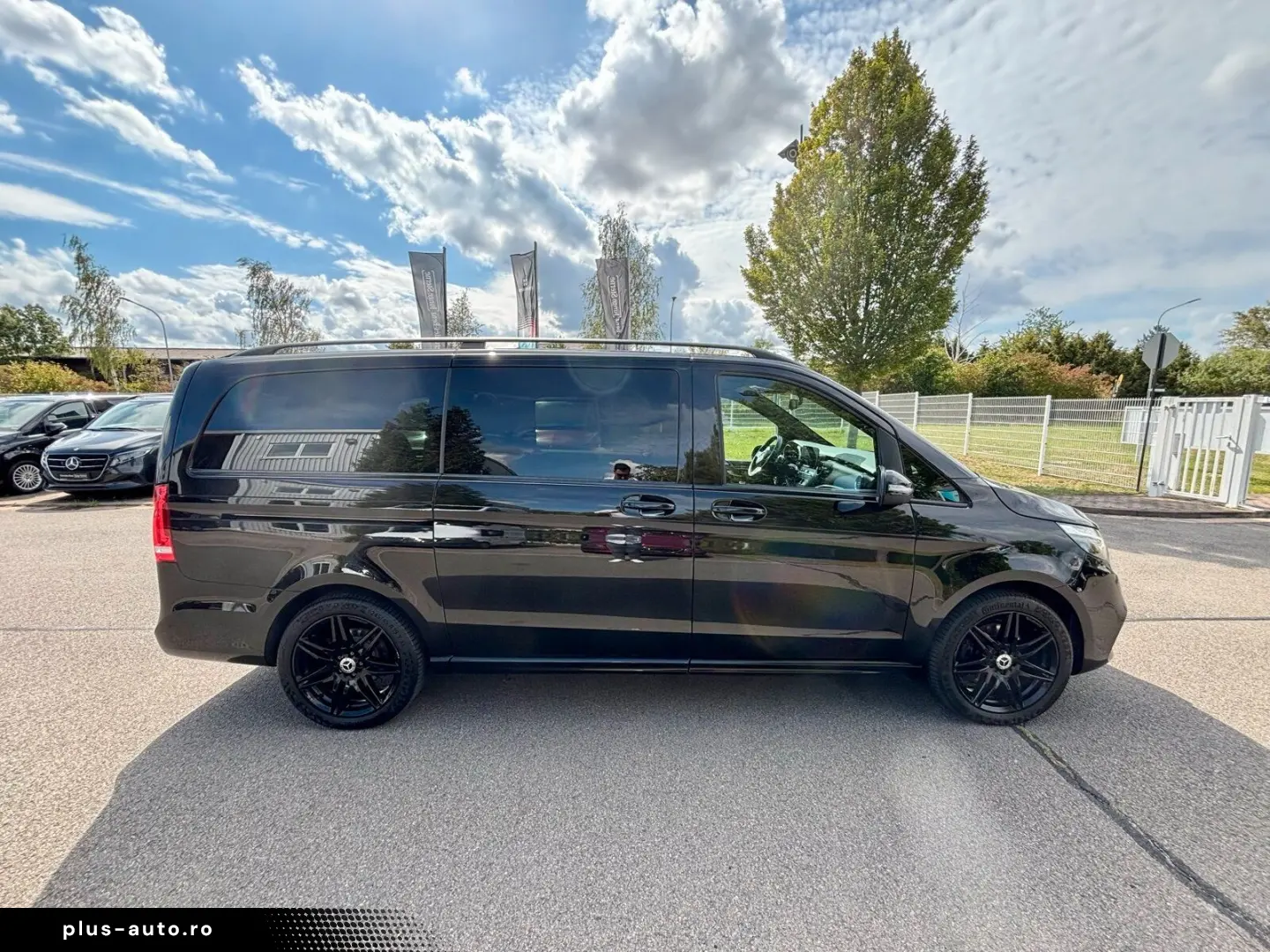 MERCEDES-BENZ V 300 d 4M Exclusive L AMG Pano LUXUSSITZE