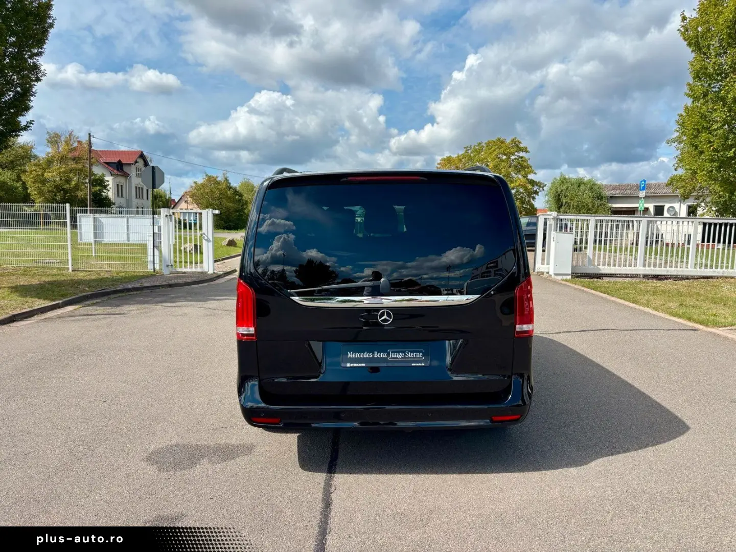MERCEDES-BENZ V 300 d 4M Exclusive L AMG Pano LUXUSSITZE
