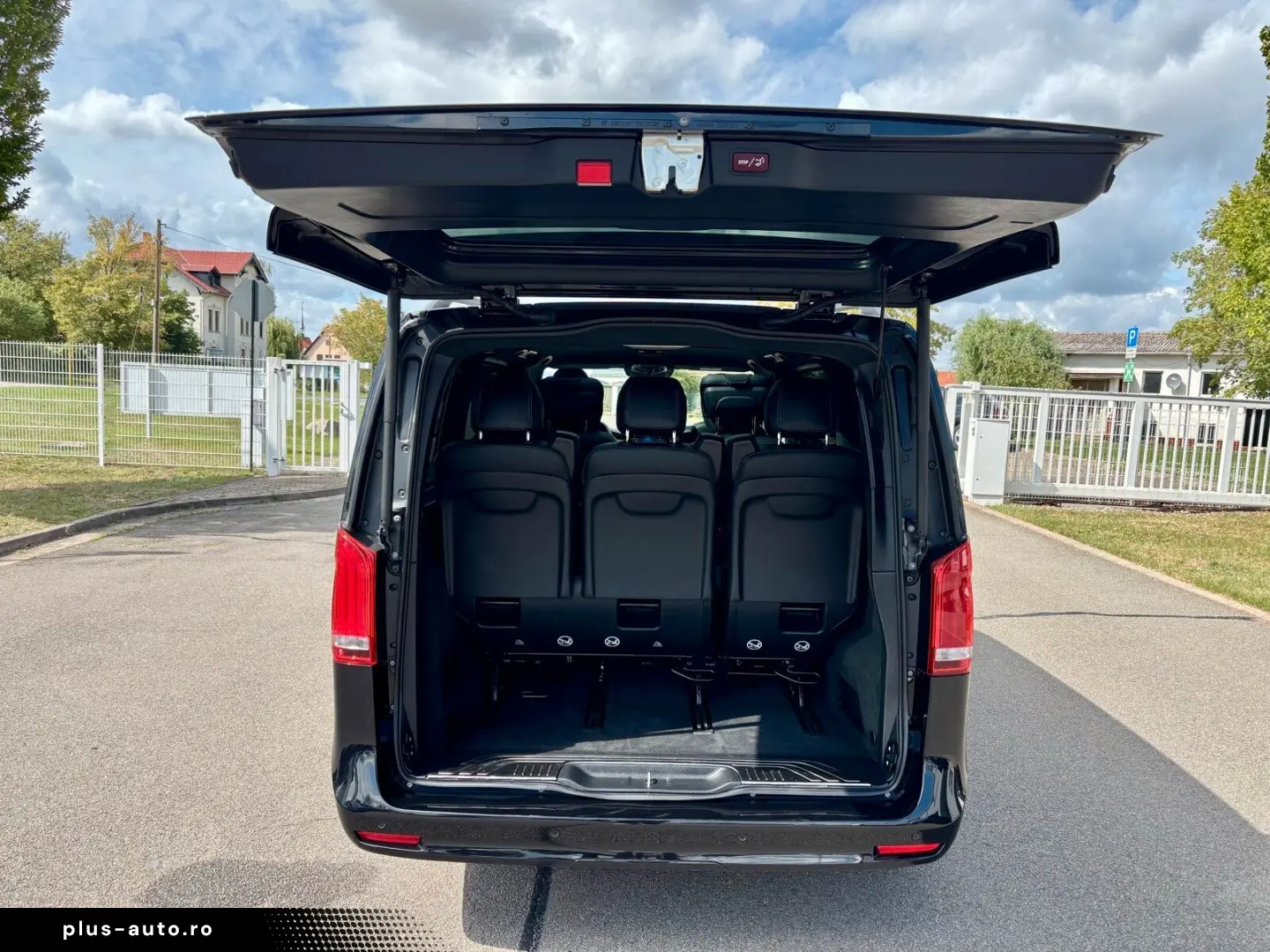 MERCEDES-BENZ V 300 d 4M Exclusive L AMG Pano LUXUSSITZE