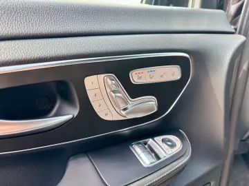 MERCEDES-BENZ V 300 d 4M Exclusive L AMG Pano LUXUSSITZE