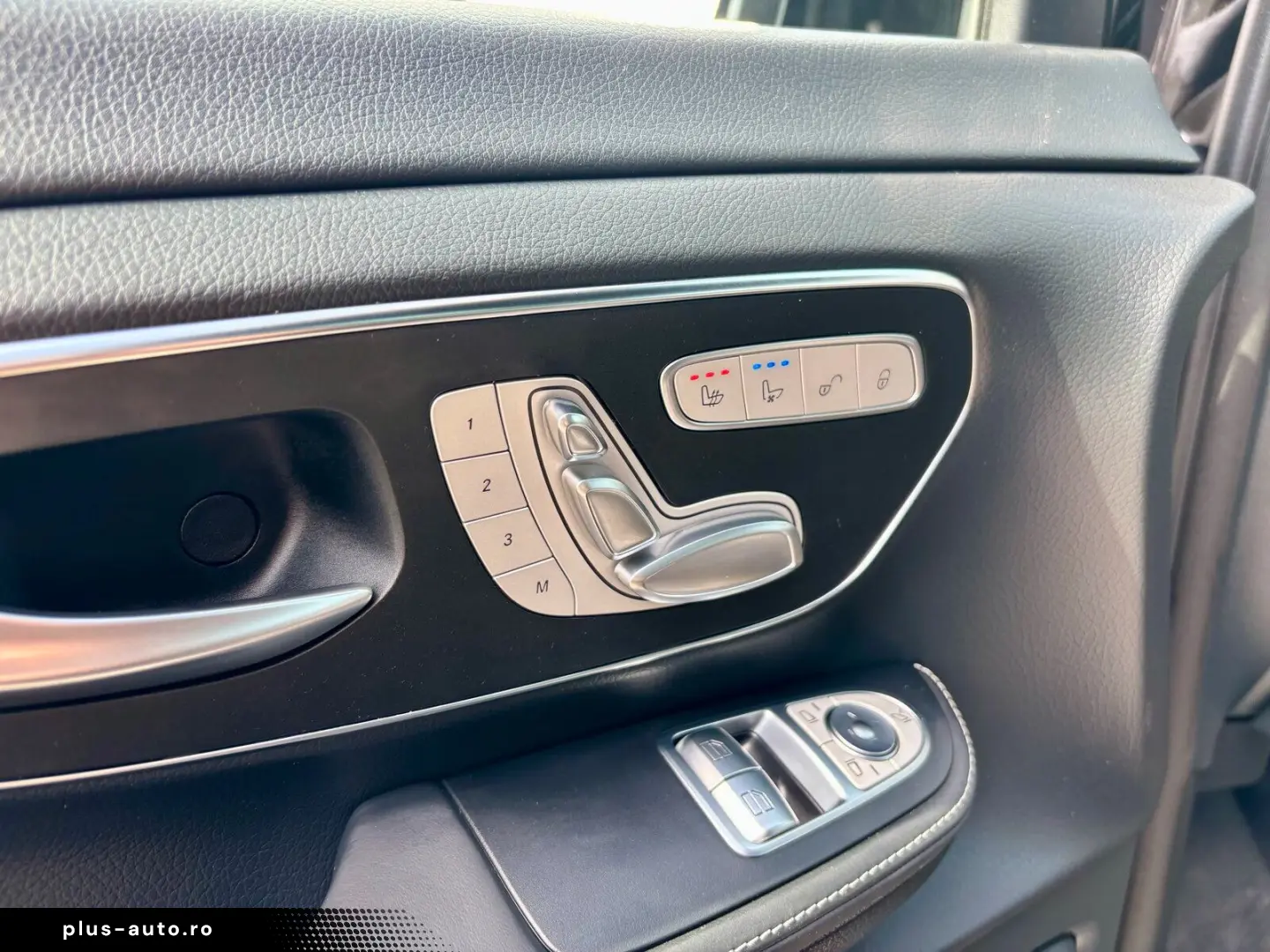 MERCEDES-BENZ V 300 d 4M Exclusive L AMG Pano LUXUSSITZE