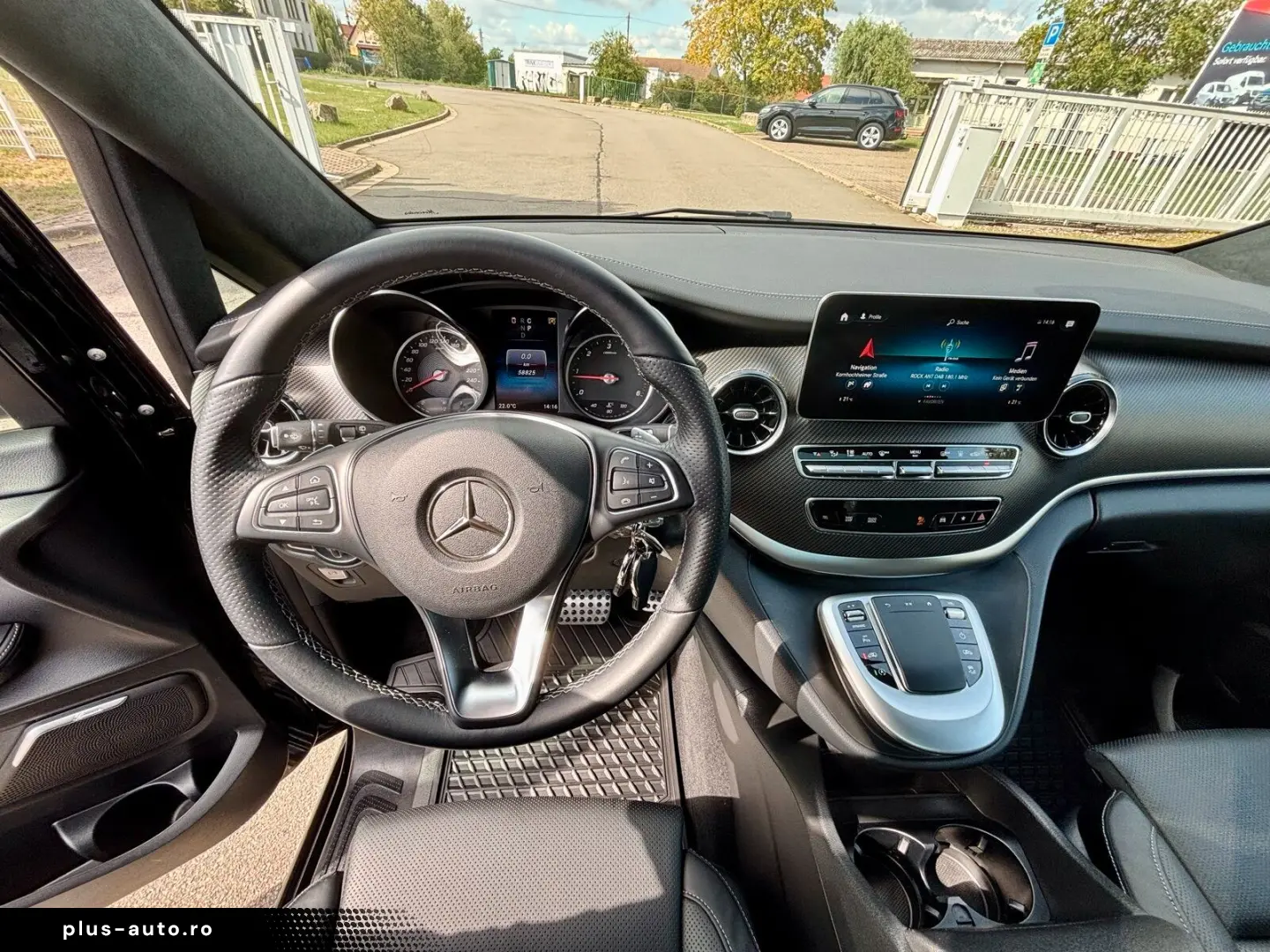 MERCEDES-BENZ V 300 d 4M Exclusive L AMG Pano LUXUSSITZE