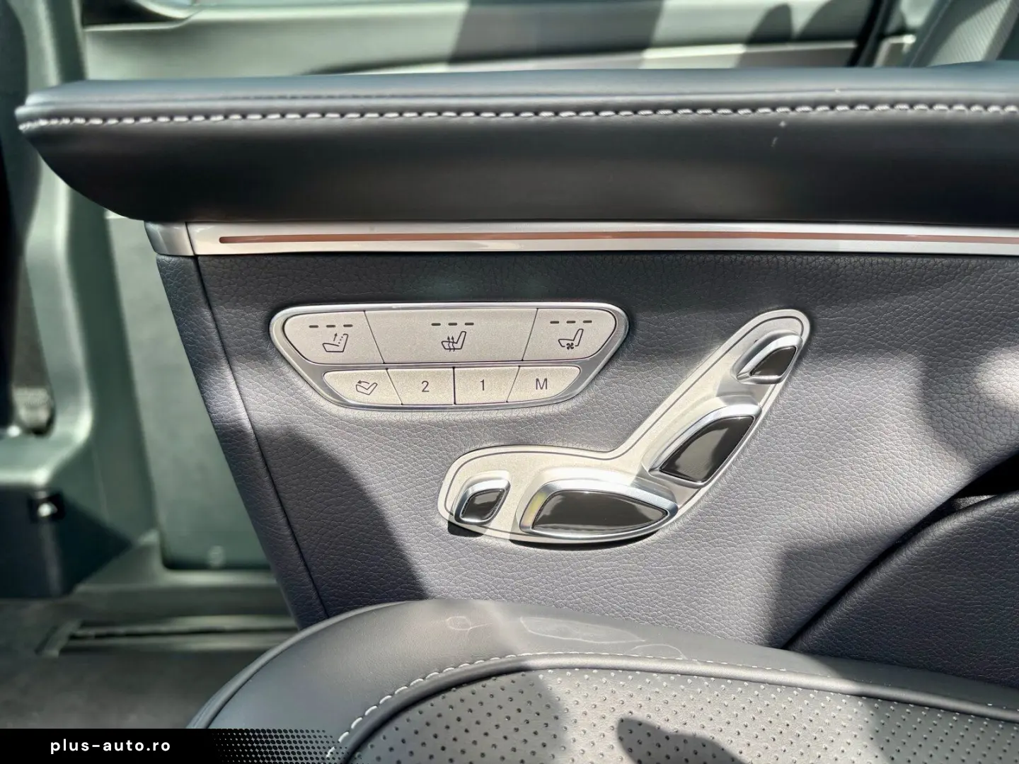 MERCEDES-BENZ V 300 d 4M Exclusive L AMG Pano LUXUSSITZE