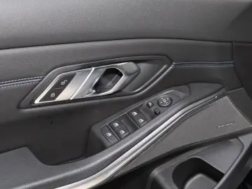 BMW 330i M Sport NAVI Standh. LED Sound Syst. DAB