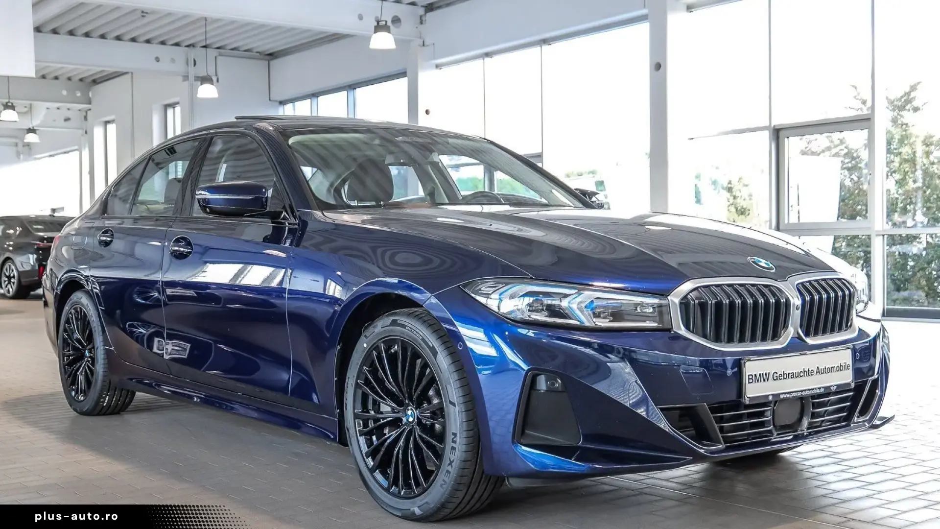 BMW 330i Automatic Glass Roof Towbar DAProf Head-Up Display