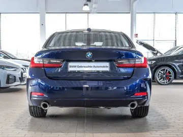 BMW 330i Automatic Glass Roof Towbar DAProf Head-Up Display