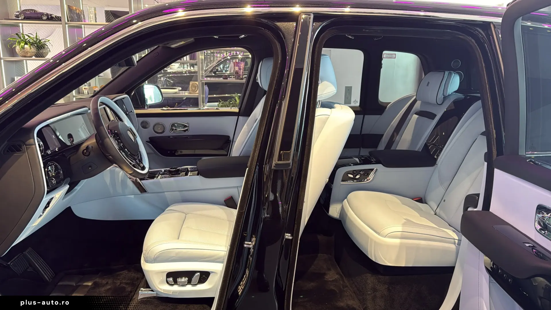 Rolls-Royce Cullinan Silver Badge - LIVRARE RAPIDA!