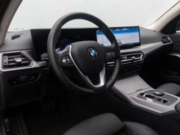 BMW 330i DigitalKey DAB Comfort HiFi Leather 18-inch