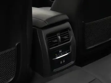 BMW 330i DigitalKey DAB Comfort HiFi Leather 18-inch