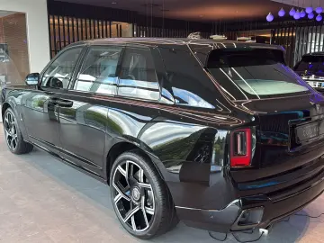 Rolls-Royce Cullinan Black Badge - MY2026 - LIVRARE RAPIDA