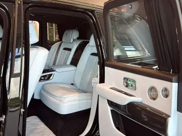 Rolls-Royce Cullinan Black Badge - MY2026 - LIVRARE RAPIDA