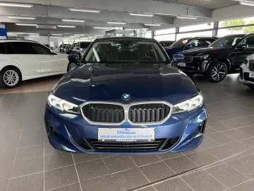 BMW 320d Limousine xDrive LIVE COKPIT-ACTIVE GUARD
