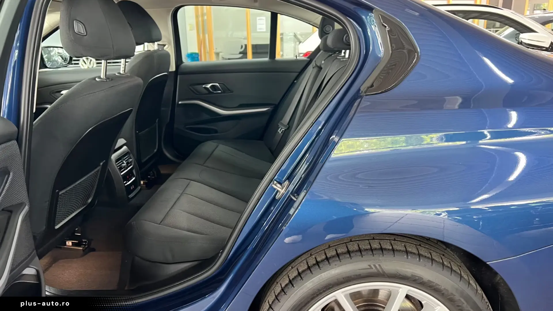 BMW 320d Limousine xDrive LIVE COKPIT-ACTIVE GUARD