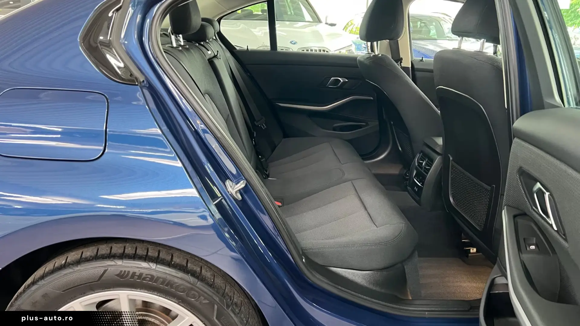 BMW 320d Limousine xDrive LIVE COKPIT-ACTIVE GUARD