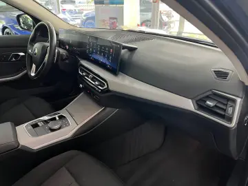 BMW 320d Limousine xDrive LIVE COKPIT-ACTIVE GUARD