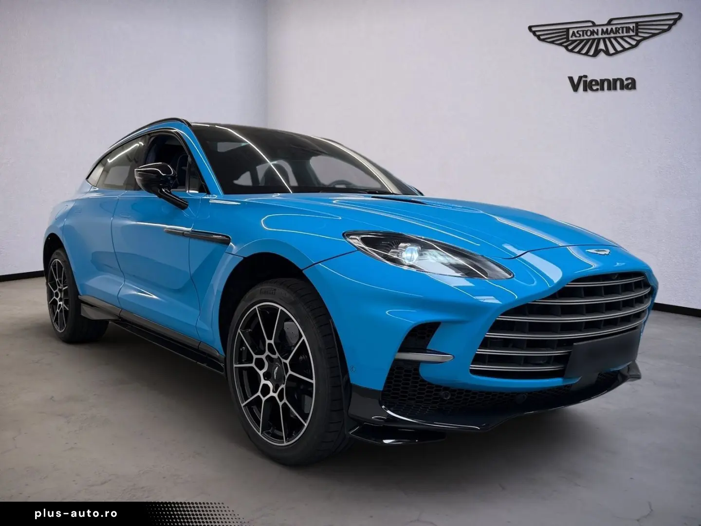 ASTON MARTIN DBX 707   Elwood Blue   PANO   B&W