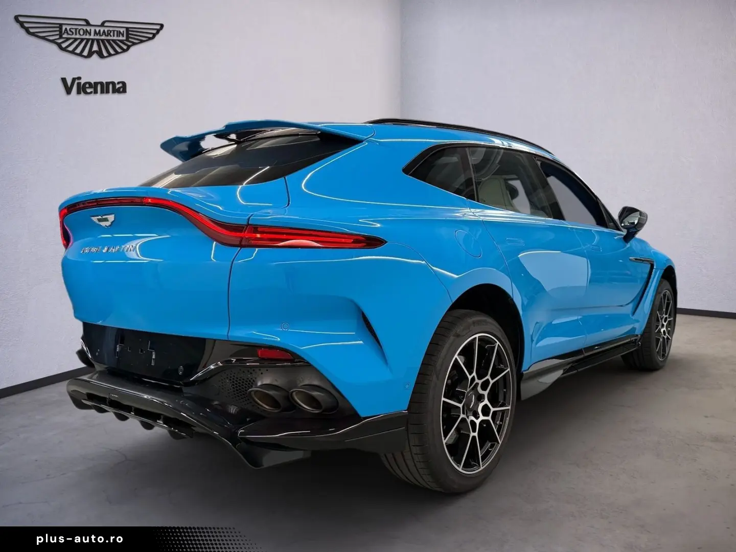 ASTON MARTIN DBX 707   Elwood Blue   PANO   B&W