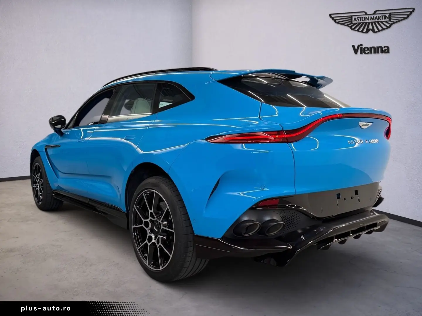 ASTON MARTIN DBX 707   Elwood Blue   PANO   B&W