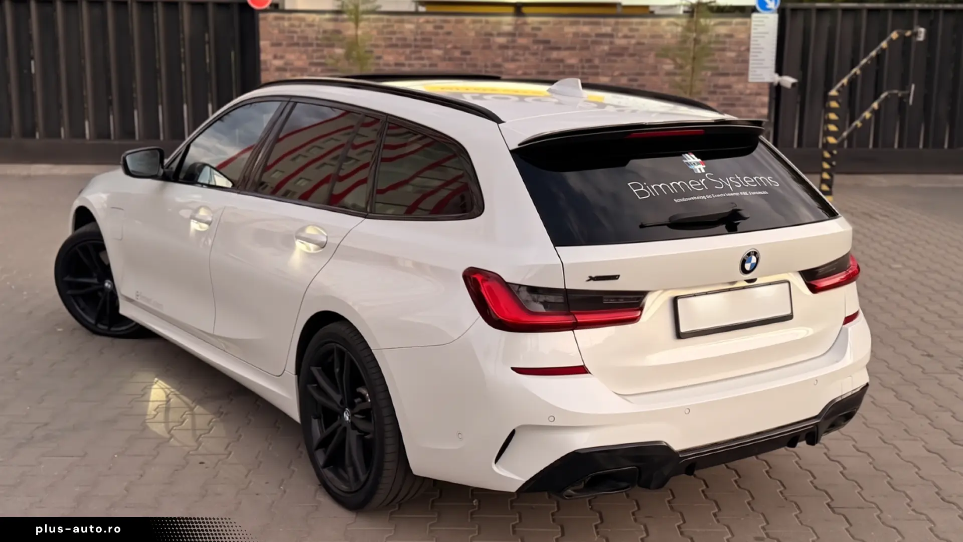 BMW 330E TOURING xDrive M PACKET