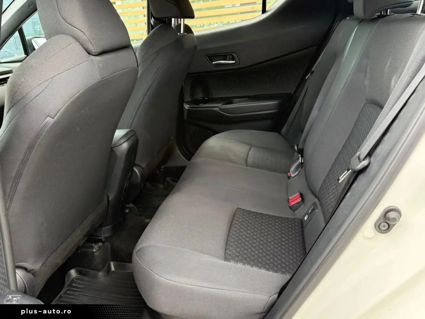 Toyota C-hr Core 1.8 Hybrid 122 Cp