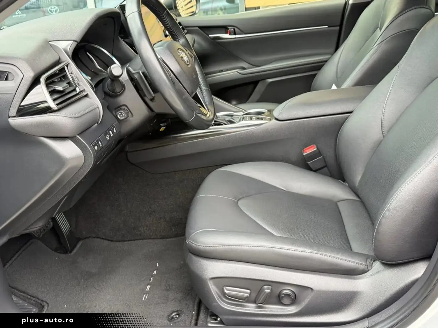 Toyota Camry Dynamic 2.5 Hybrid 218 Cp