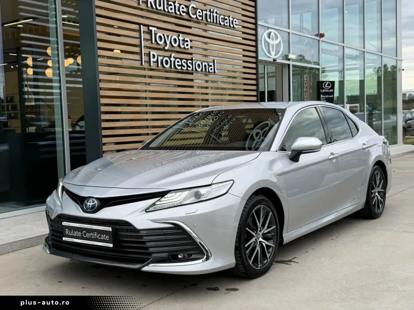 Toyota Camry Dynamic 2.5 Hybrid 218 Cp