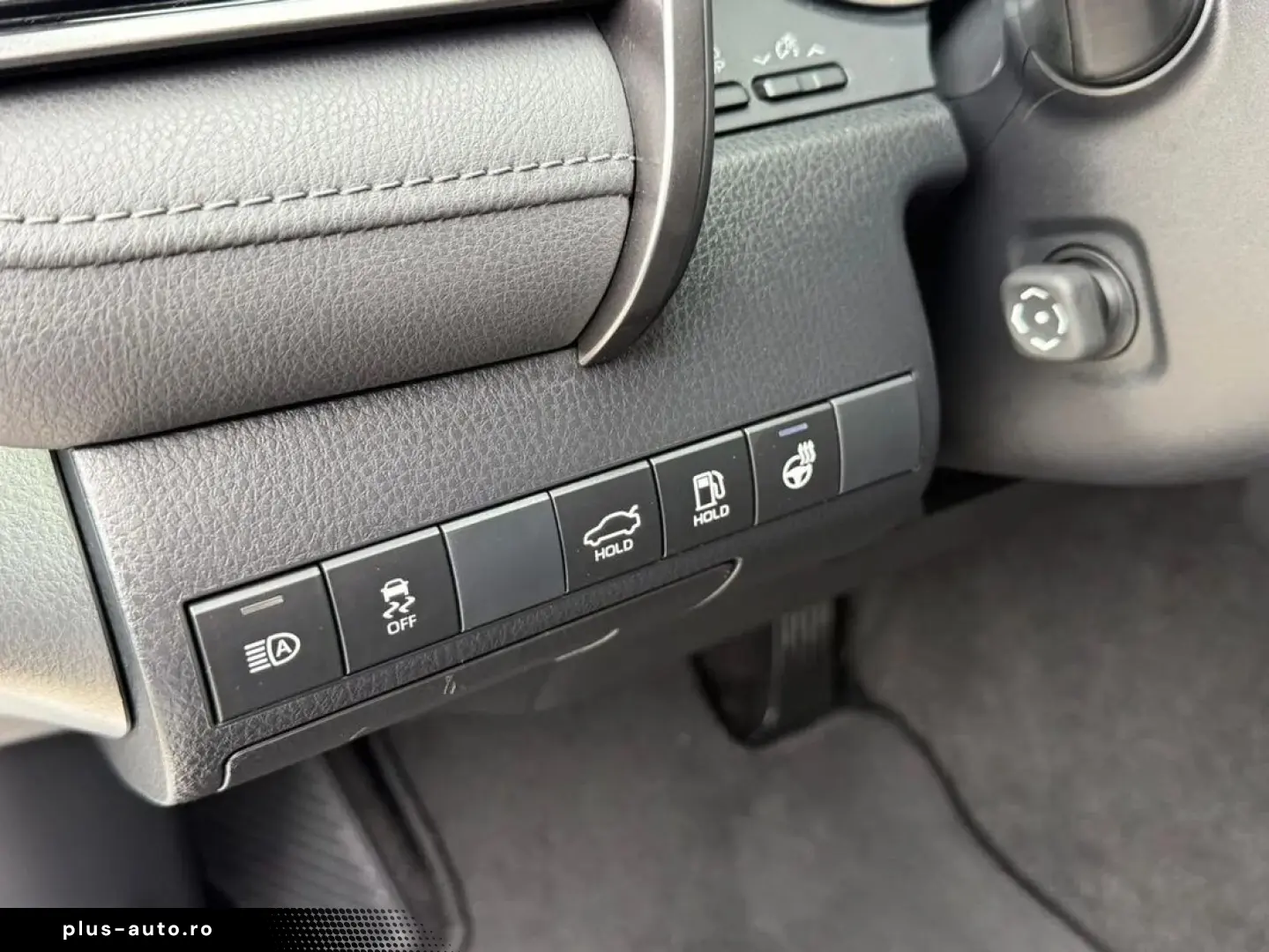 Toyota Camry Dynamic 2.5 Hybrid 218 Cp