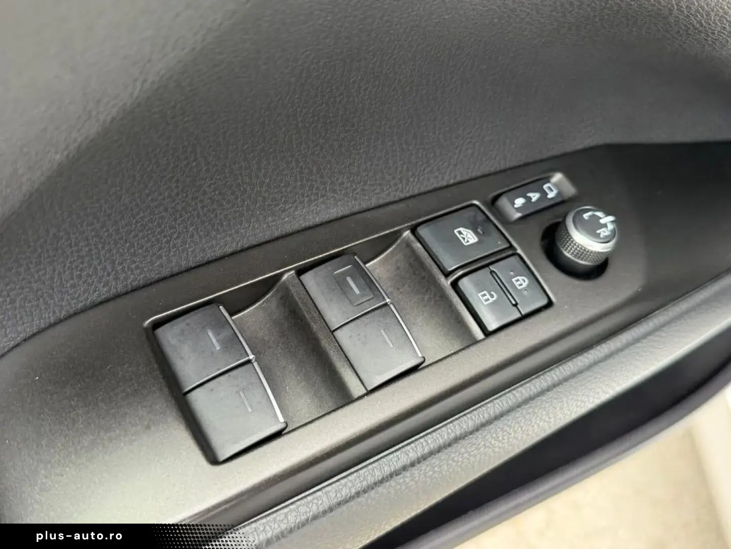 Toyota Camry Dynamic 2.5 Hybrid 218 Cp