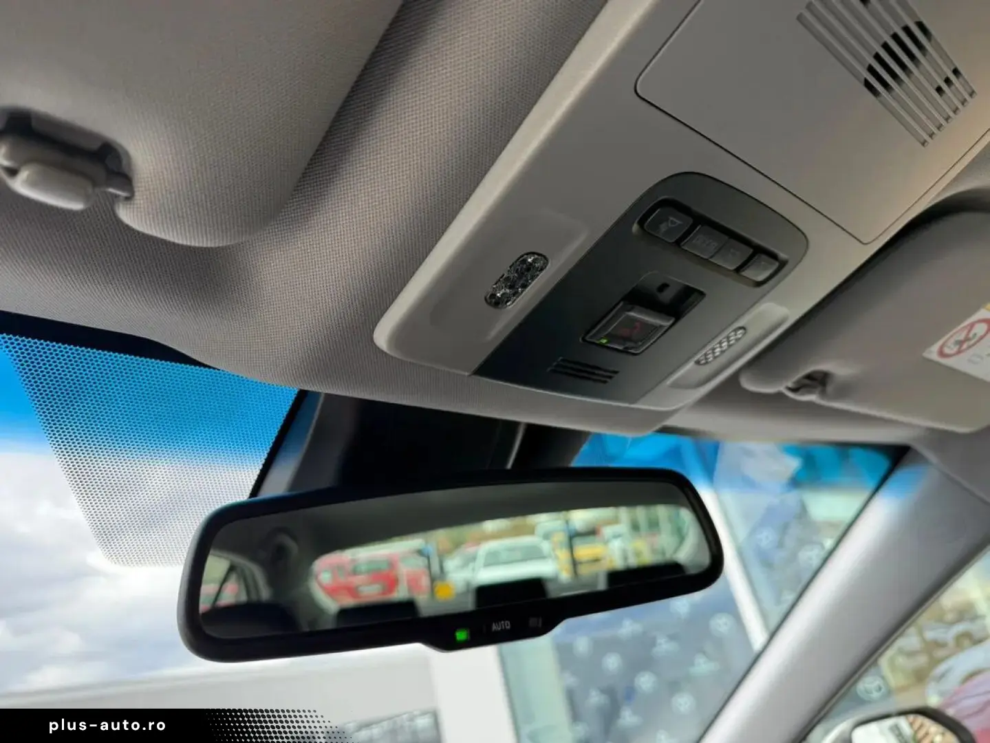 Toyota Camry Dynamic 2.5 Hybrid 218 Cp