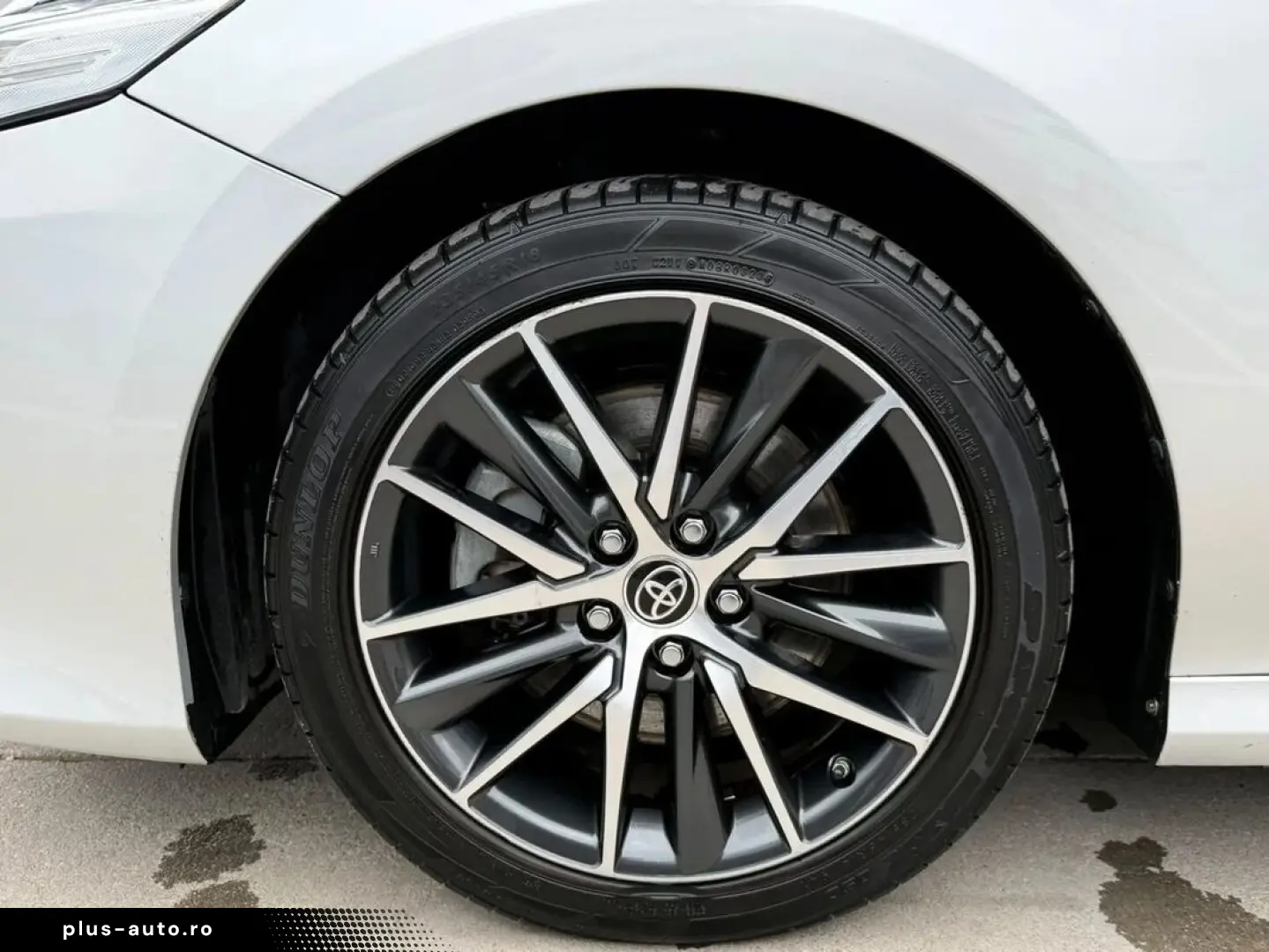 Toyota Camry Dynamic 2.5 Hybrid 218 Cp
