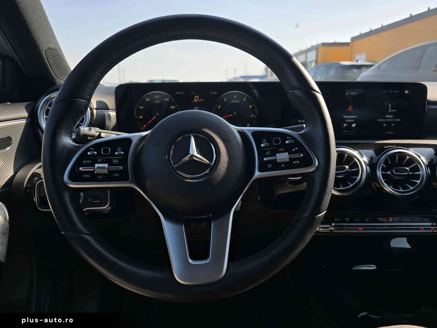 Mercedes-Benz A-200 2021
