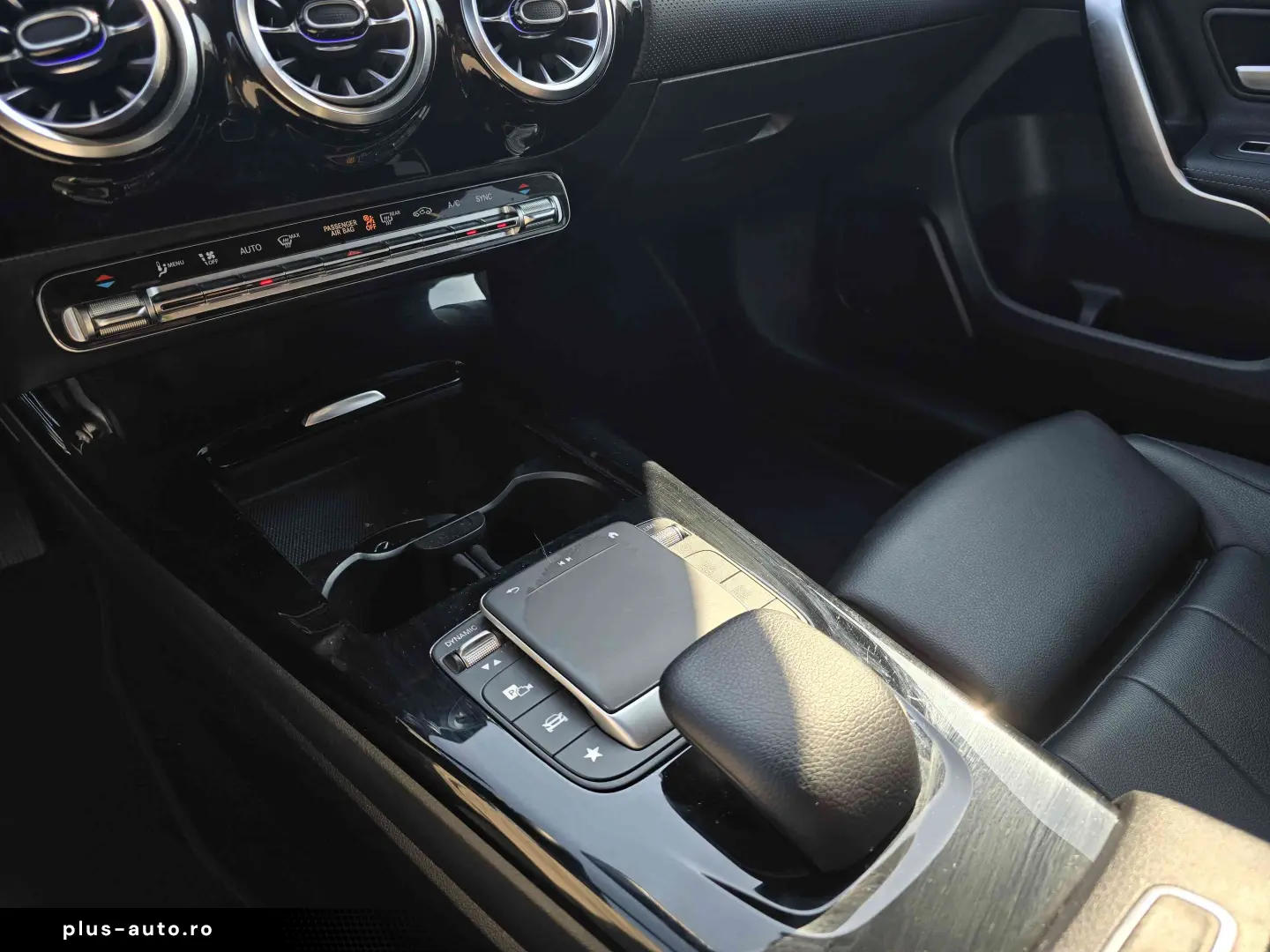 Mercedes-Benz A-200 2021