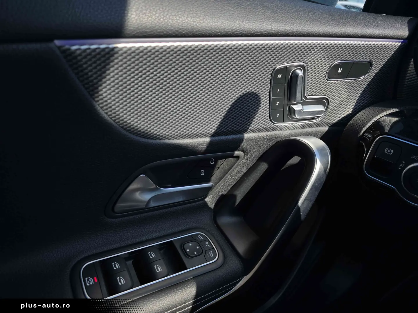 Mercedes-Benz A-200 2021