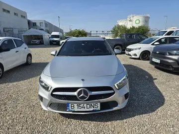 Mercedes-Benz A-200 2021