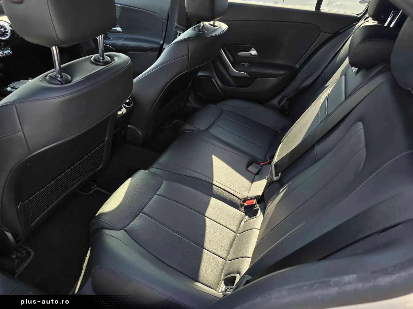 Mercedes-Benz A-200 2021