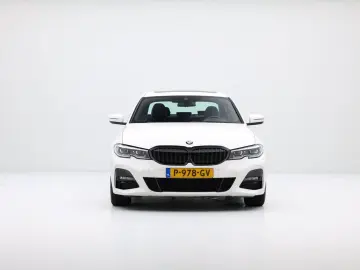 BMW 318i M Sport sedan Trapa