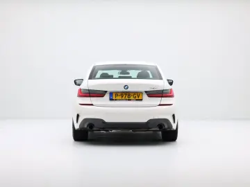 BMW 318i M Sport sedan Trapa