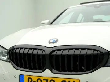 BMW 318i M Sport sedan Trapa