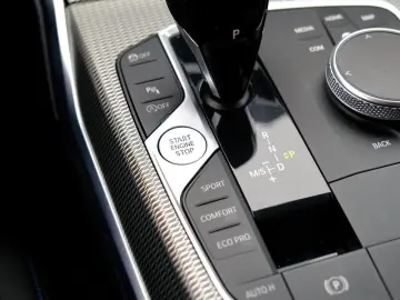 BMW 318i M Sport sedan Trapa
