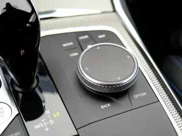 BMW 318i M Sport sedan Trapa