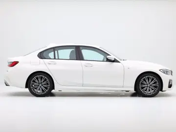 BMW 318i M Sport sedan Trapa