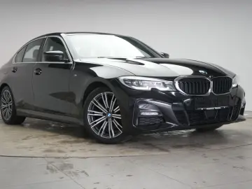 BMW 320 i M Sport CarPlay ACC Virtual Ambiente