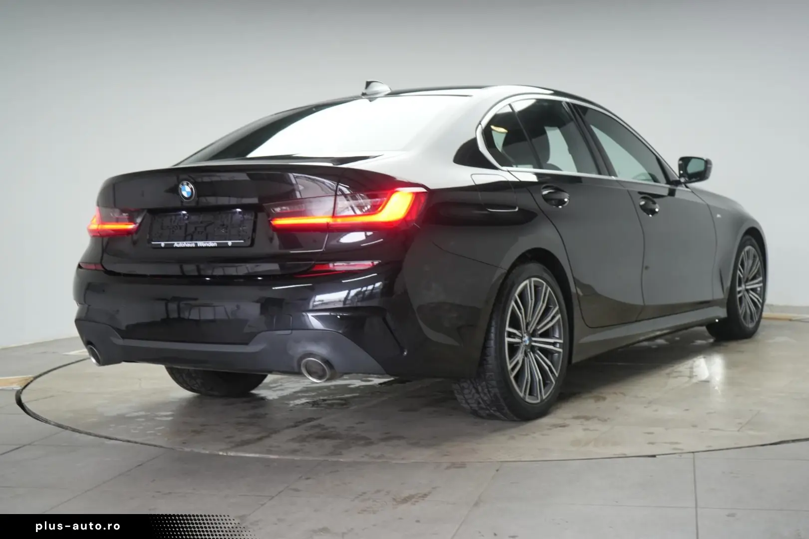 BMW 320 i M Sport CarPlay ACC Virtual Ambiente