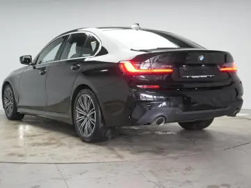 BMW 320 i M Sport CarPlay ACC Virtual Ambiente