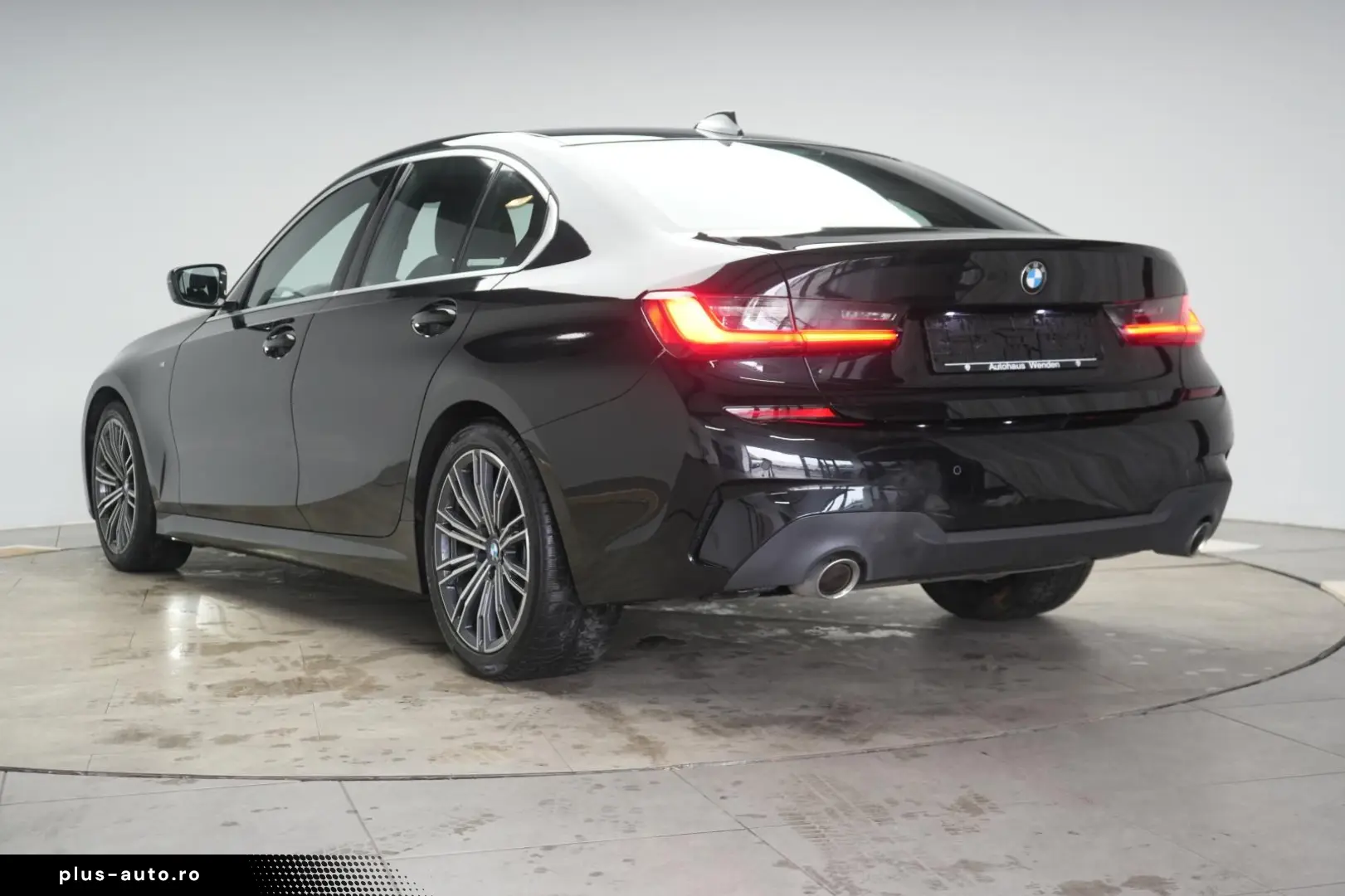 BMW 320 i M Sport CarPlay ACC Virtual Ambiente