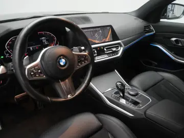 BMW 320 i M Sport CarPlay ACC Virtual Ambiente
