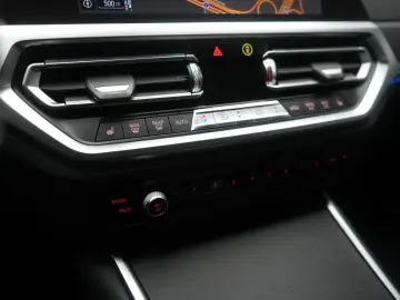 BMW 320 i M Sport CarPlay ACC Virtual Ambiente
