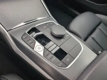 BMW 318i Limousine M Sport Navi Kamera HiFi