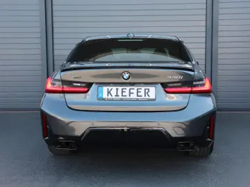 BMW 330i xDrive M